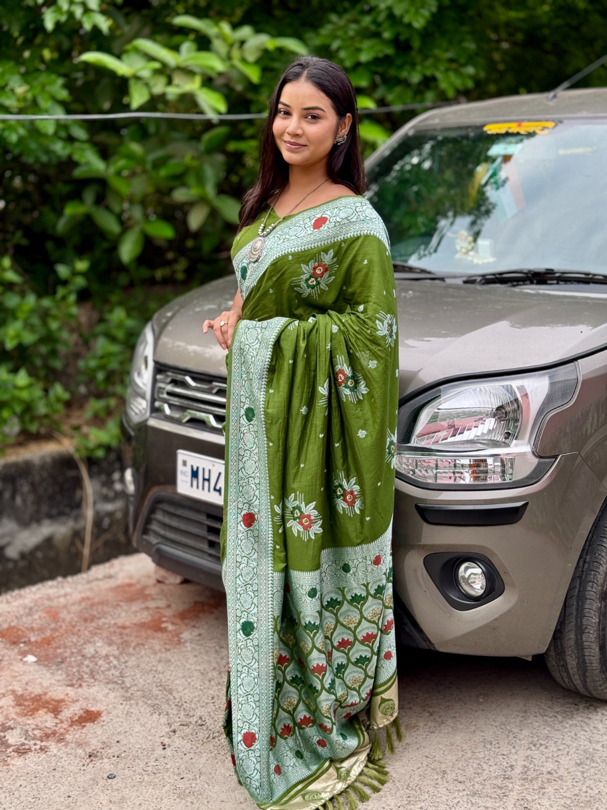 Maslin Cotton Silk Saree with Artistic Floral & Minakari Prints, Zari Woven Jacquard Border, and Grand Pallu
