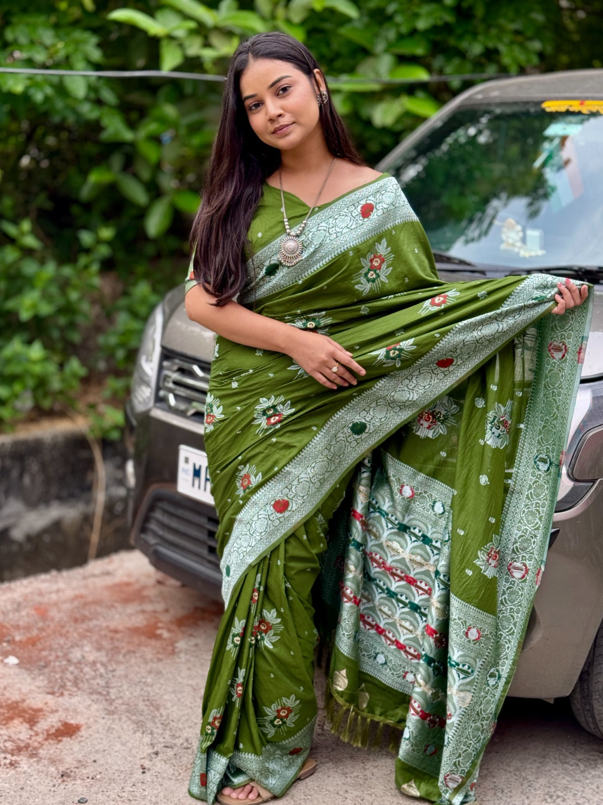 Maslin Cotton Silk Saree with Artistic Floral & Minakari Prints, Zari Woven Jacquard Border, and Grand Pallu