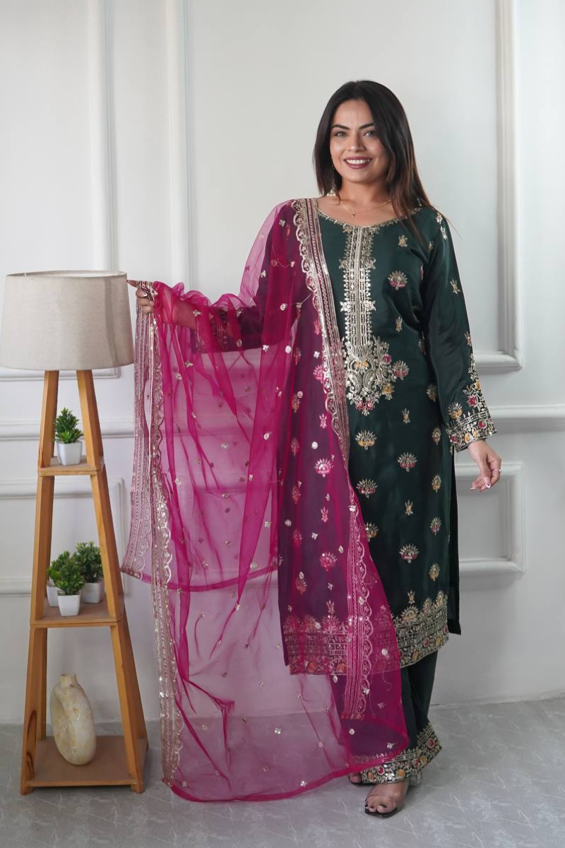 Three-Piece Set of Dark Green Kurta Dupatta Pants Made of Pure Vichitra Silk
