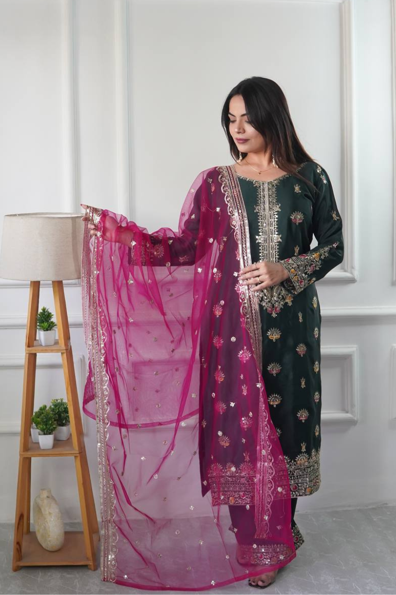Three-Piece Set of Dark Green Kurta Dupatta Pants Made of Pure Vichitra Silk