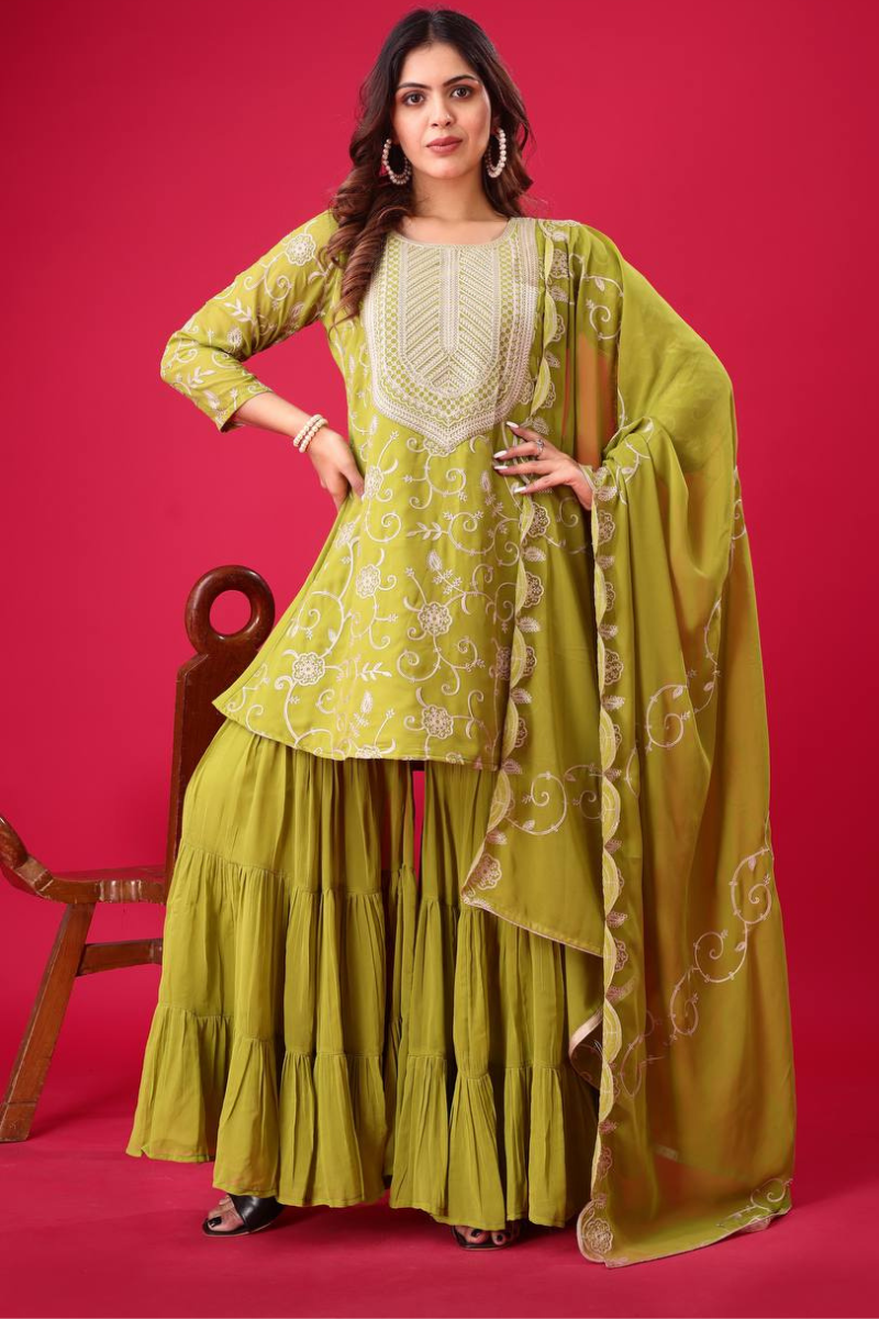 Three Pieces of Black Heavy Georgette Embroidered Kurta Dupatta Suit SetThree Pieces of Black Heavy Georgette Embroidered Kurta Dupatta Suit Set