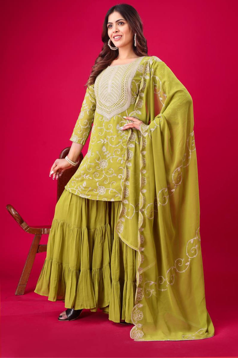 Three Pieces of Black Heavy Georgette Embroidered Kurta Dupatta Suit SetThree Pieces of Black Heavy Georgette Embroidered Kurta Dupatta Suit Set