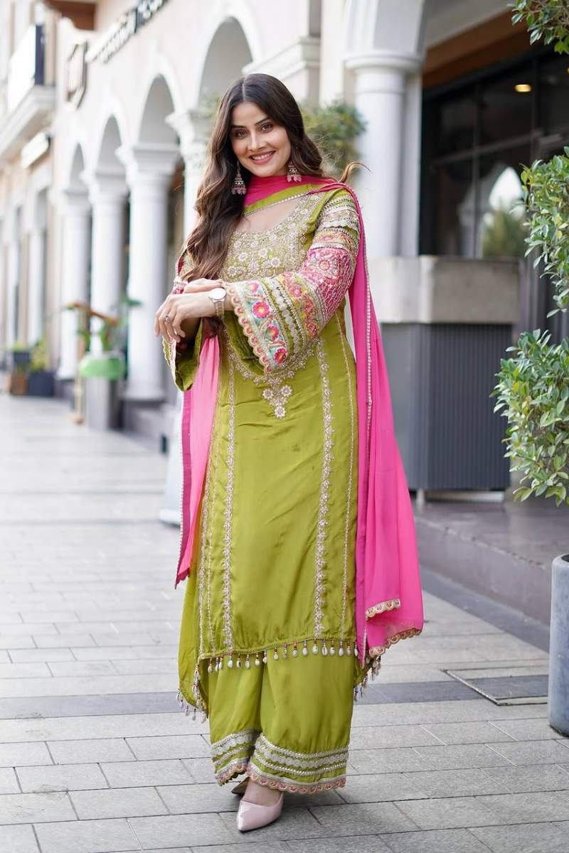 Vichitra Silk Kurta Dupatta Pant Set in Green Heavy