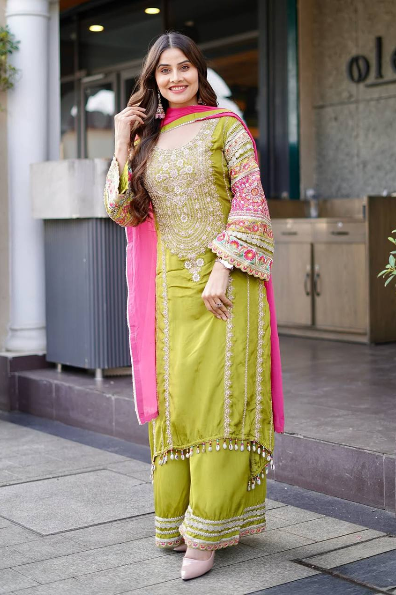 Vichitra Silk Kurta Dupatta Pant Set in Green Heavy