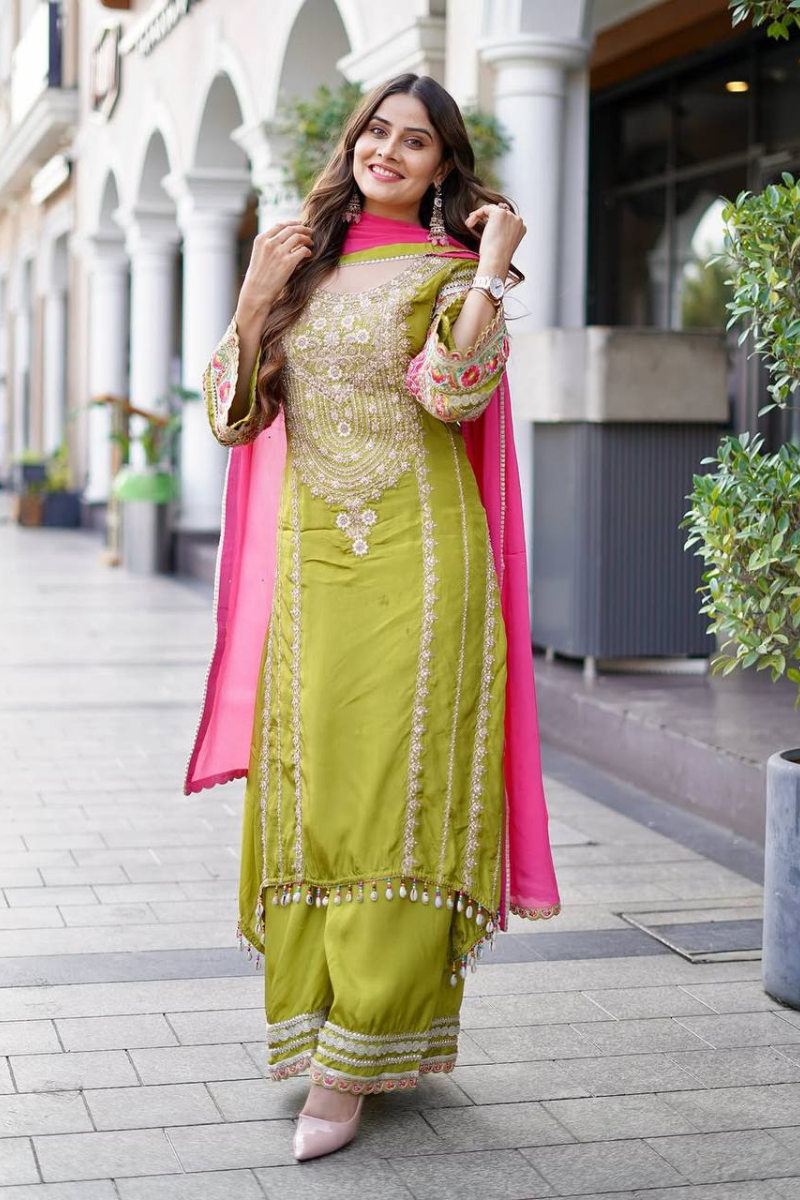 Vichitra Silk Kurta Dupatta Pant Set in Green Heavy