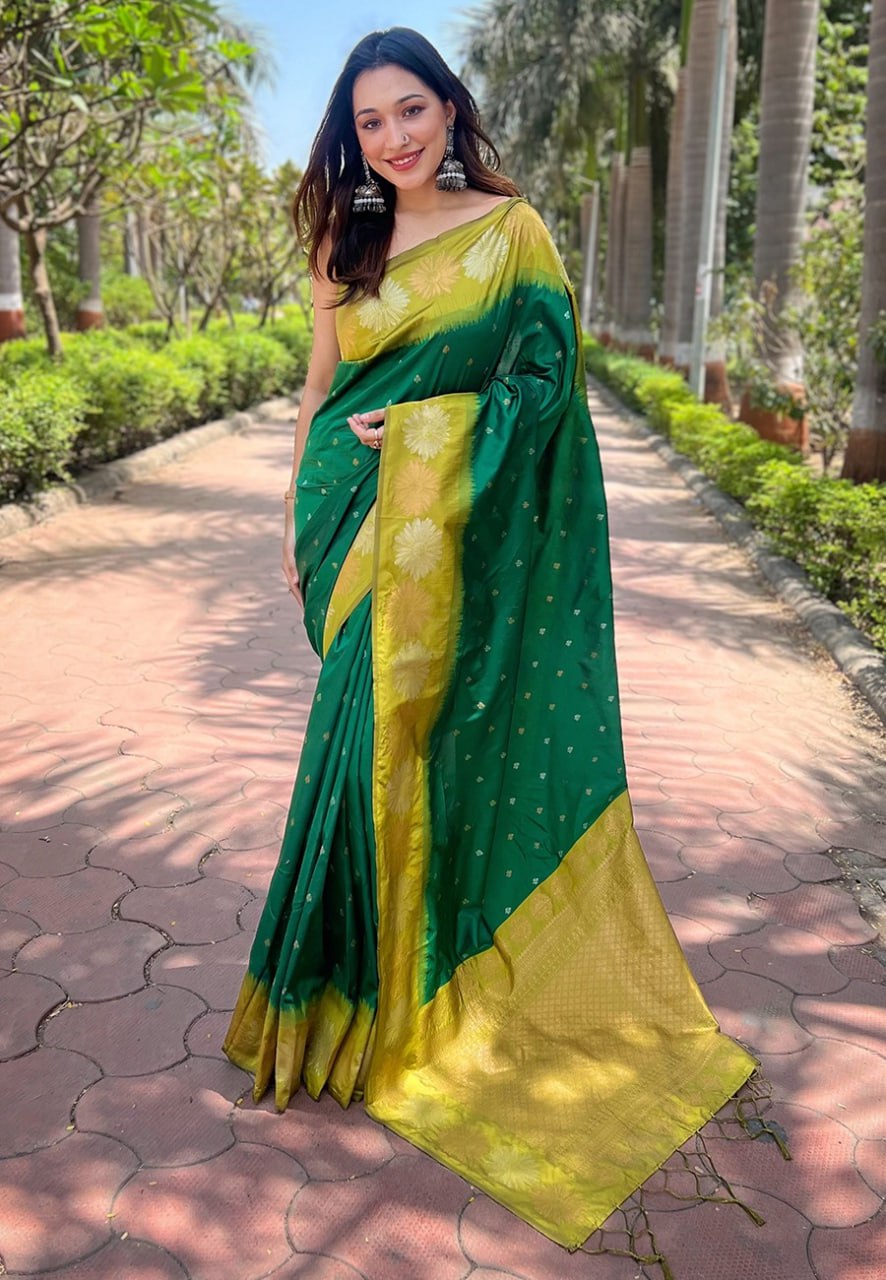 Green Soft Silk Saree with tiny motifs Zari Weaving