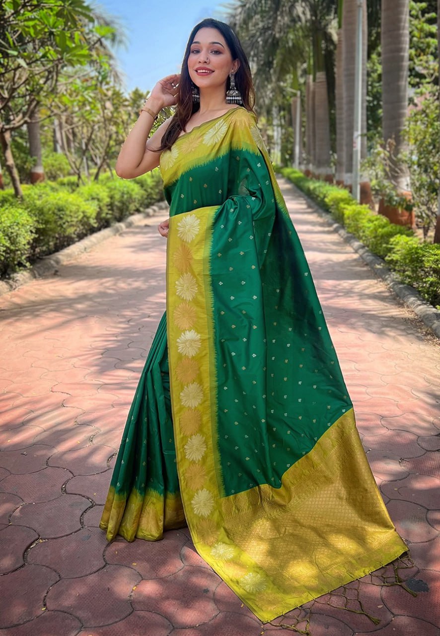 Green Soft Silk Saree with tiny motifs Zari Weaving