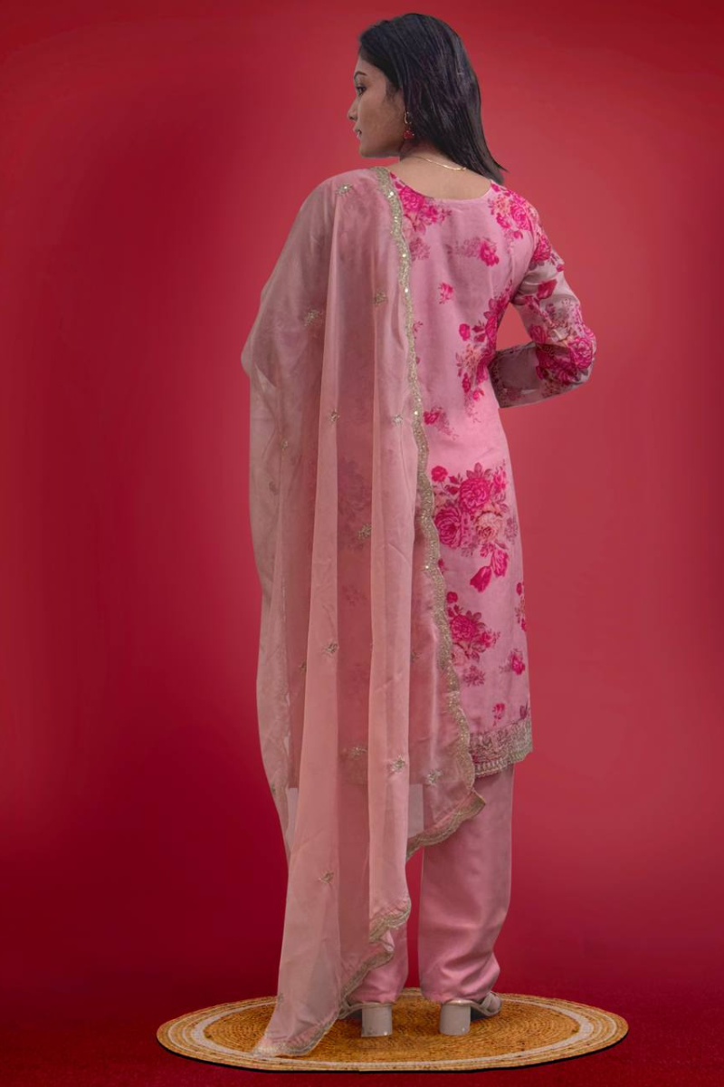 Three-piece kurta dupatta pantsuit set in pink pure kundan organza.