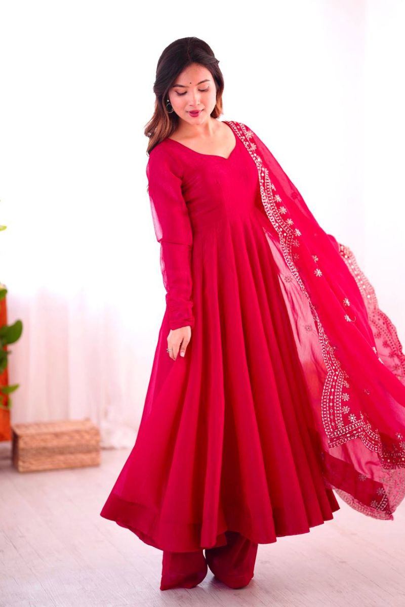 Embroidered Rani Heavy Fandy Silk Anarkali Dupatta Suit Set
