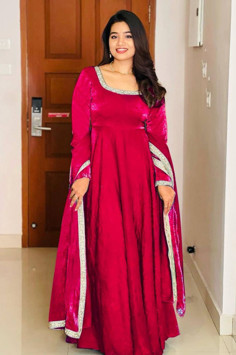 Rani Embroidered Heavy Goldcrush Silk Gown.